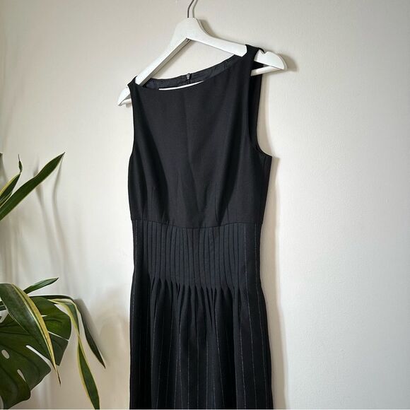 Akris Punto Black Sleeveless Boat Neck Sheath Wool Dress Size US4 F 36 - Picture 4 of 9